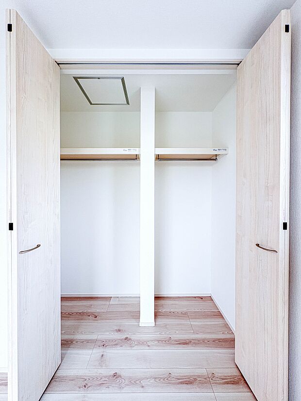 3号棟【収納】各部屋を最大限に広く使って頂ける様、全居住スペースに収納付。プライベートルームはゆったりと快適に。