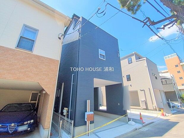 【外観】家族の温かさと陽光の暖かさ、楽しい毎日と明るい未来を予感させる「空間が織り成すひとつ先の住み心地」を演出します。