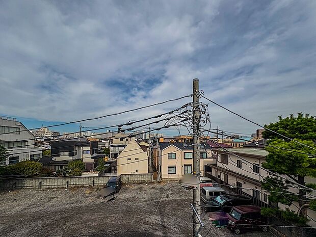 【眺望】眺望や窓からの景色が良いと、家で過ごす時間も快適です。