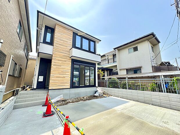 【外観】こちらの物件が少しでも気になるようでしたら、お気軽にお問合せください。人生でいちばん大きなお買い物ですので、ゆっくりご見学ください。ネット上の画像と実際の見学では、リアル感がまるで違…