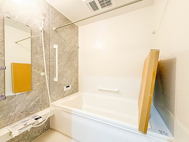 1号棟【浴室】一日の疲れを癒してくれるお風呂空間。使いやすさと上質な質感を両立して、単なる習慣から特別な時間に変わるはず。