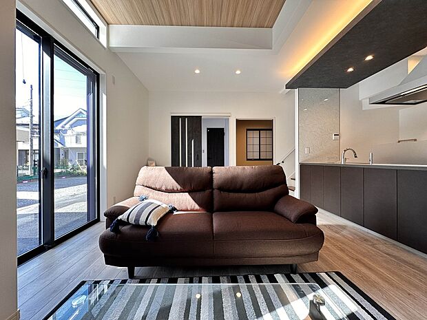 【スカイバルコニーのある家】川口・伊刈-全1棟-