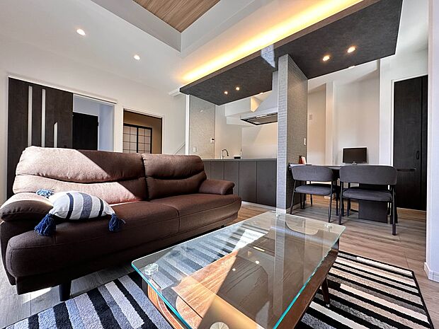 【スカイバルコニーのある家】川口・伊刈-全1棟-