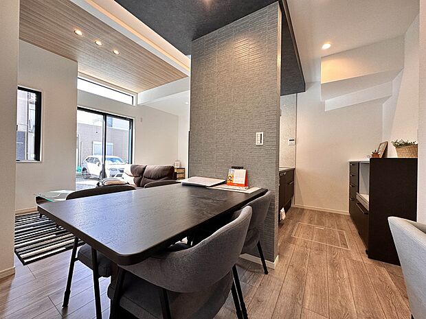 【スカイバルコニーのある家】川口・伊刈-全1棟-