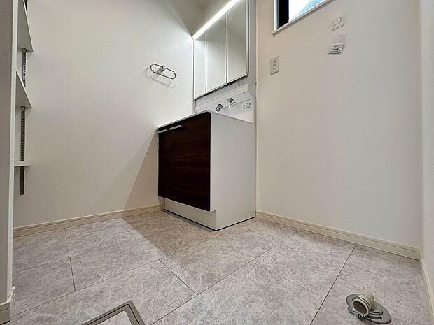 【スカイバルコニーのある家】川口・伊刈-全1棟-