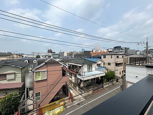 【眺望】眺望や窓からの景色が良いと、家で過ごす時間も快適です。