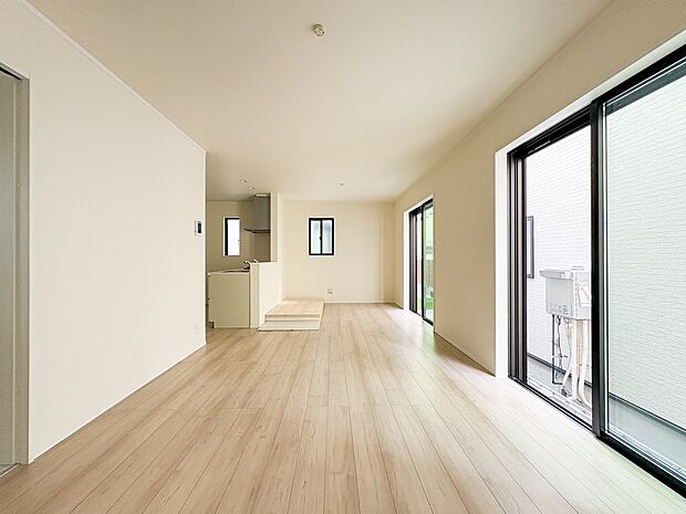 【Living-dining-リビングダイニング】流行に左右されず、将来にわたって価値が継続する「上質」な佇まい。