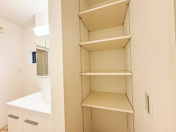 2号棟【洗面室収納】タオルや洗剤などが収納できます