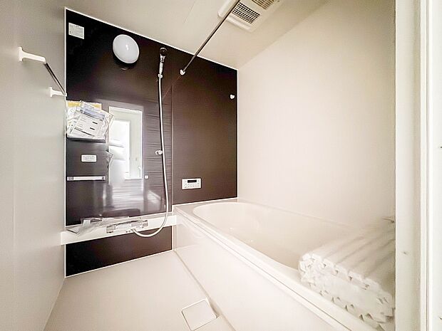 【浴室】一日の疲れを癒してくれるお風呂空間。使いやすさと上質な質感を両立して、単なる習慣から特別な時間に変わるはず。