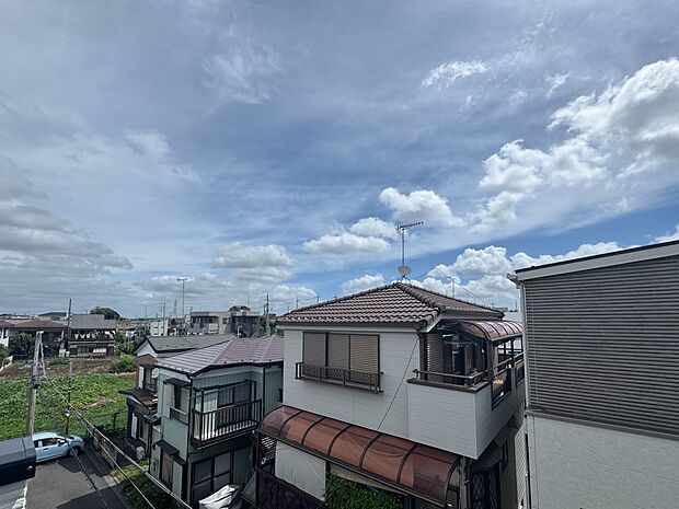 【眺望】眺望や窓からの景色が良いと、家で過ごす時間も快適です。