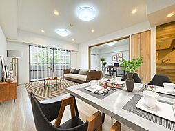 ラミーユ浦和ハイライズファーストキャッスル 4LDKの室内