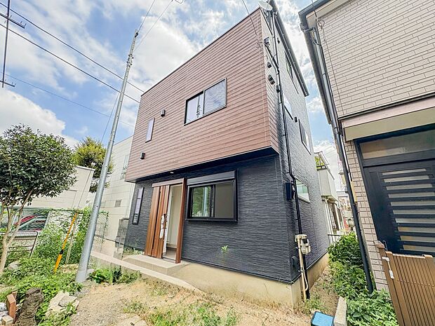 ここから始まる「日常」はご家族にとってかけがえのない時間となります。少しでも豊かに、快適に。そんな想いから本邸宅は生まれました。　