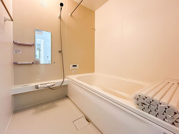 【浴室】一日の疲れを癒してくれるお風呂空間。使いやすさと上質な質感を両立して、単なる習慣から特別な時間に変わるはず。