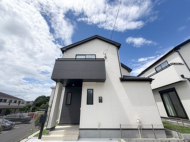 H号棟【外観】家は一生のお買物。自分ならではの家族ならではの、家にしたい。書斎を設ける。子どものプレイングルームを設ける。趣味のオーディオルームを設置する。夢を追うオンリーワンの家です。