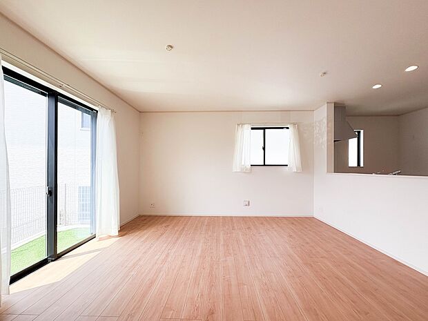 H号棟【LDK15.37帖】忙しい朝でも家族揃って食事をしたいゆとりあるダイニングスペース。