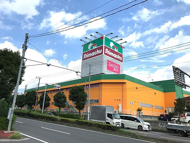 ホームセンター 1300m 島忠浦和中尾店