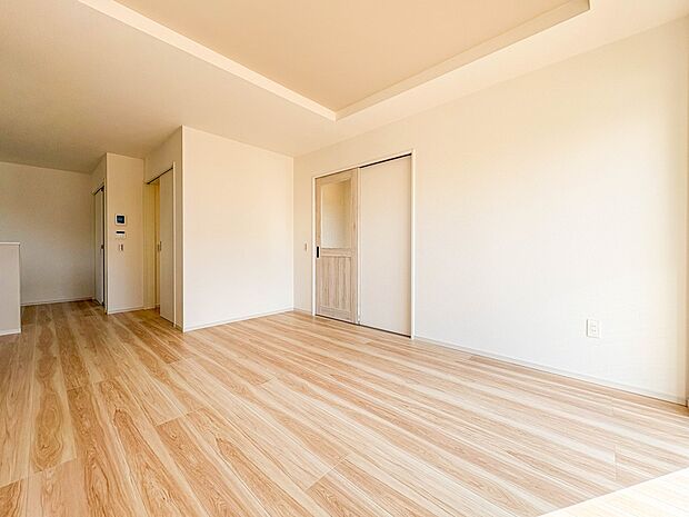 【LDK16.9帖】明るく開放的な空間が広がるLDK。