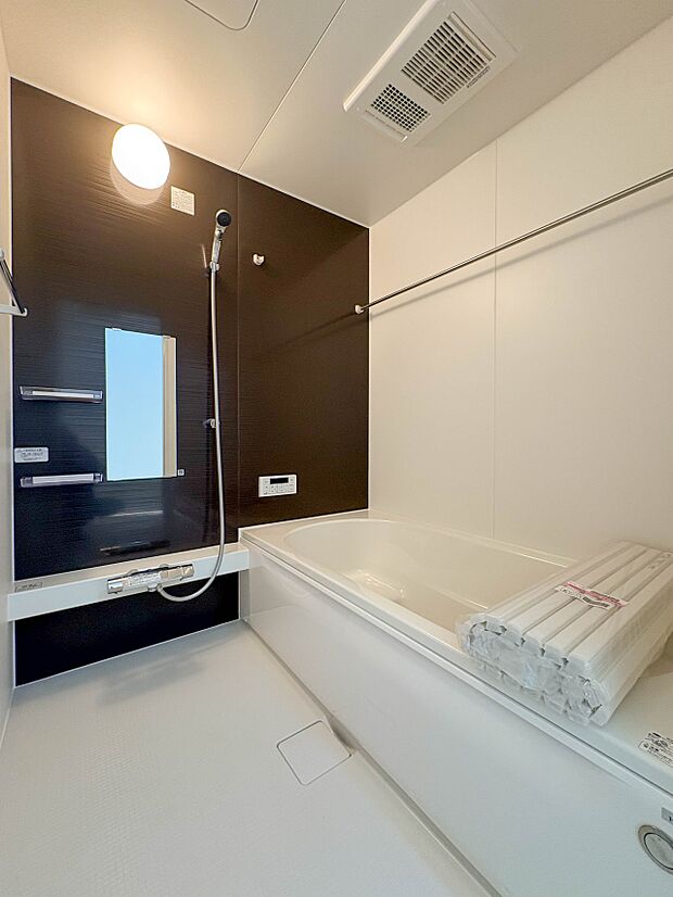 【浴室】一日の疲れを癒してくれるお風呂空間。使いやすさと上質な質感を両立して、単なる習慣から特別な時間に変わるはず。