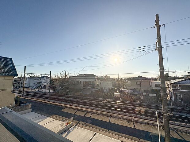 【眺望】眺望や窓からの景色が良いと、家で過ごす時間も快適です。