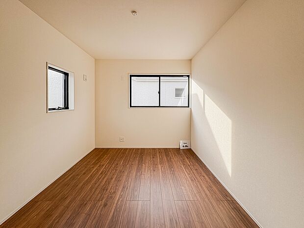 【洋室】充実した生活は伸びやかな居室空間から始まります。快適に・伸びやかに。心の潤いを求める方々へ。