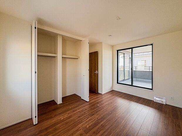 【今どきのこども部屋】 昨今のトレンドになりつつあるのが、広過ぎず、快適すぎない子ども部屋。勉強と寝るだけの部屋にすることで閉じこもりがなくなり、リビングで過ごす時間が増えると言われていま…