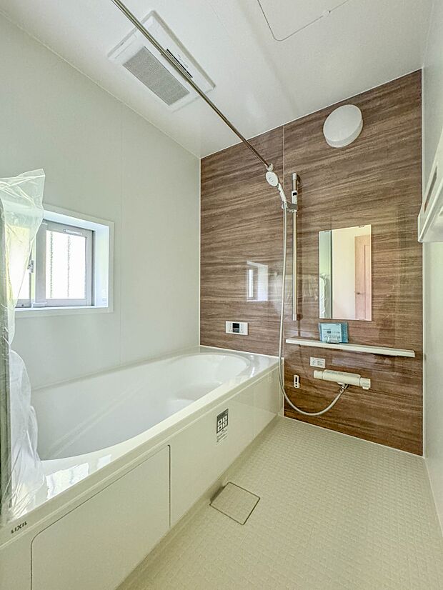 【浴室】一日の疲れを癒してくれるお風呂空間。使いやすさと上質な質感を両立して、単なる習慣から特別な時間に変わるはず。