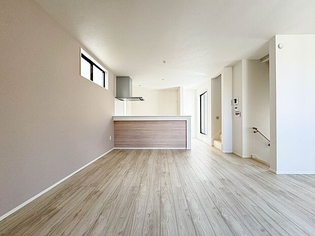 LDK【LDK17.4帖】家族そろって、お話ししながら、お料理を創る、食べる。ダイニングンならではの家族の風景です。家族との楽しい食事が好き。