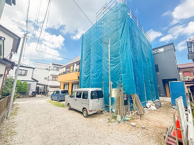 1号棟【前面道路幅員4m】車の通行が少ないので、静かな住環境を維持することができます。