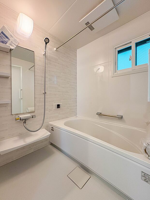 【浴室】一日の疲れを癒してくれるお風呂空間。使いやすさと上質な質感を両立して、単なる習慣から特別な時間に変わるはず。