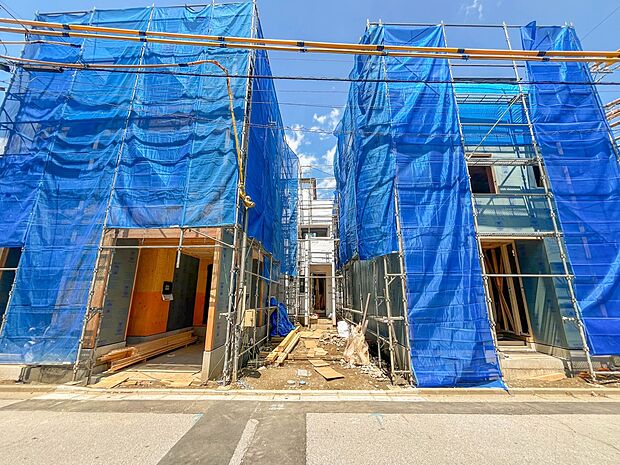 【外観】こちらの物件に少しでもご興味がありましたら、お気軽にお電話下さい。ネット上で「見えない物」「わからない事」でも、実際にご見学いただくことで、手に取るようにおわかりいただけるはずです。…