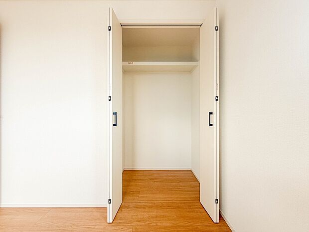 2号棟【収納】各部屋を最大限に広く使って頂ける様、全居住スペースに収納付。プライベートルームはゆったりと快適に。