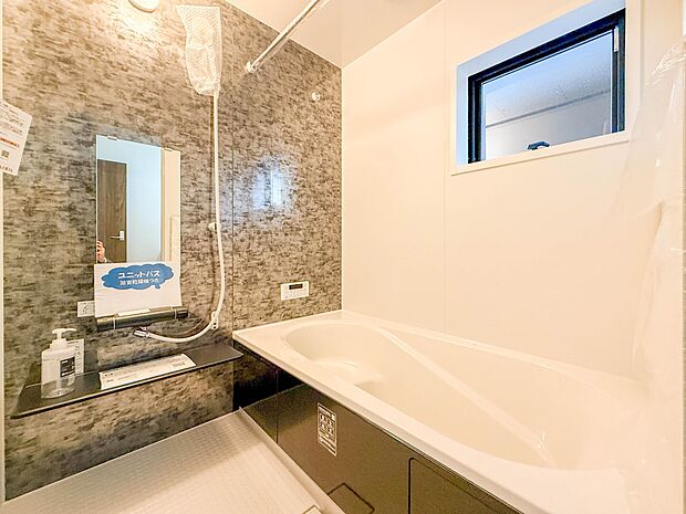 【浴室】一日の疲れを癒してくれるお風呂空間。使いやすさと上質な質感を両立して、単なる習慣から特別な時間に変わるはず。