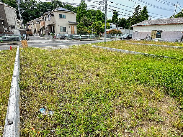 【外観】ここから始まる「日常」はご家族にとってかけがえのない時間となります。少しでも豊かに、快適に。そんな想いから本邸宅は生まれました。