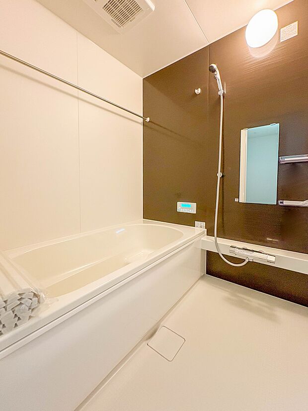 【浴室】一日の疲れを癒してくれるお風呂空間。使いやすさと上質な質感を両立して、単なる習慣から特別な時間に変わるはず。