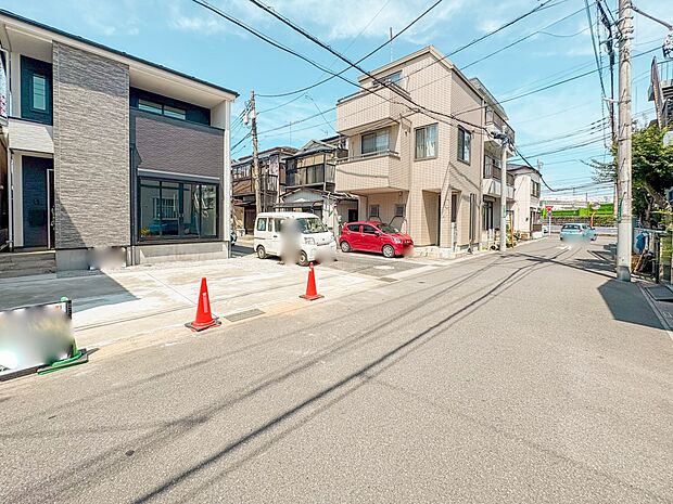 【前面道路5.6m】車の通行が少ないので、静かな住環境を維持することができます。