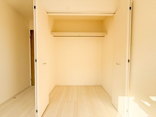 【その他内覧】こちらの物件が少しでも気になるようでしたら、お気軽にお問合せください。人生でいちばん大きなお買い物ですので、ゆっくりご見学ください。ネット上の画像と実際の見学では、リアル感がま…