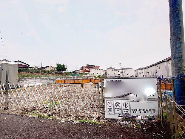 家族の温かさと陽光の暖かさ、楽しい毎日と明るい未来を予感させる「空間が織り成すひとつ先の住み心地」を演出します。