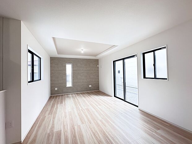 インテリアショップで見掛けた「あの家具」も置ける、ゆったりとした空間。時に広さが上質な寛ぎの時間になる事も。