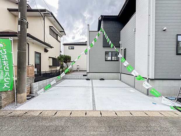 カースペース2台可。車が1台なら、来客用の駐車場や、駐輪スペースとしてご活用ください。