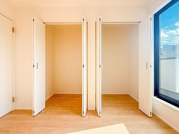 1号棟【収納】各部屋を最大限に広く使って頂ける様、全居住スペースに収納付。プライベートルームはゆったりと快適に。