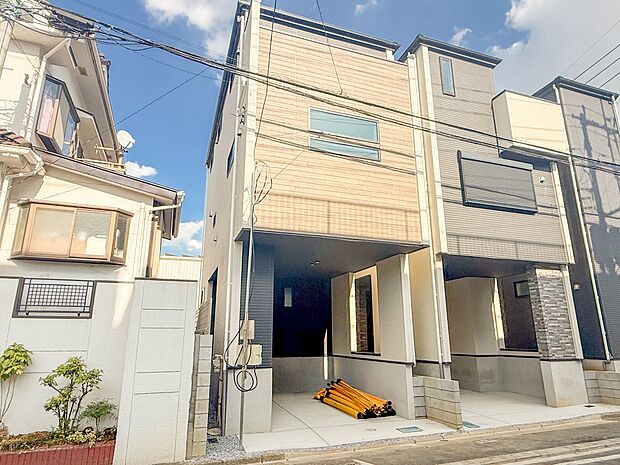 1号棟【外観】都市型住宅ならではのスタイリッシュなデザイン。モダンな外観が、街並みに洗練された印象を与えます。