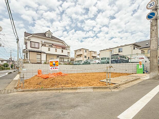 2号棟【外観】こちらの物件に少しでもご興味がありましたら、お気軽にお電話下さい。ネット上で「見えない物」「わからない事」でも、実際にご見学いただくことで、手に取るようにおわかりいただけるはず…