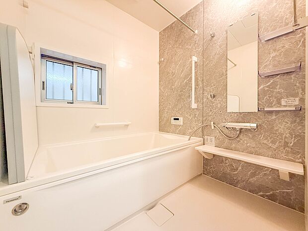 1号棟【浴室】一日の疲れを癒してくれるお風呂空間。使いやすさと上質な質感を両立して、単なる習慣から特別な時間に変わるはず。