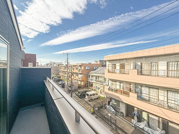 1号棟【眺望】眺望や窓からの景色が良いと、家で過ごす時間も快適です。