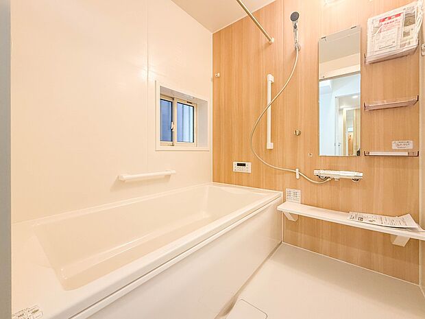 2号棟【浴室】一日の疲れを癒してくれるお風呂空間。使いやすさと上質な質感を両立して、単なる習慣から特別な時間に変わるはず。