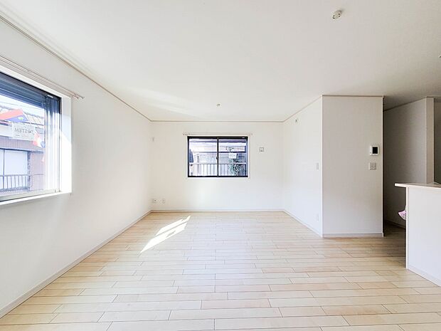 【LDK18.1帖】整然とした空間演出、快適な理想の暮らしの実現は家のみの拘りではなく、そこで暮らす方々にとって素敵な環境であることも挙げられると思います。四季折々の変化が奏でる鼓動を楽しん…