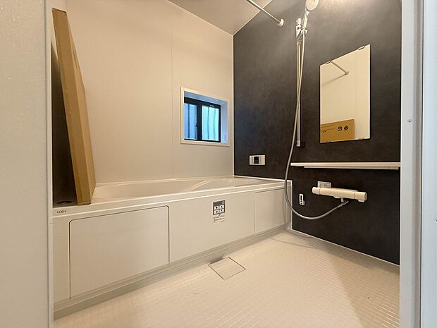 【浴室】一日の疲れを癒してくれるお風呂空間。使いやすさと上質な質感を両立して、単なる習慣から特別な時間に変わるはず。