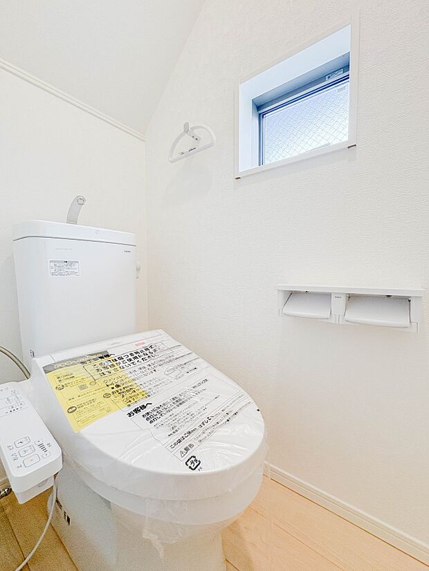 トイレはひとりでいろいろ思考や想像できる大切な空間。何か考え事しているときは思いきってトイレに入りましょう。いいアイデアがポーンと浮かんでくるかも。