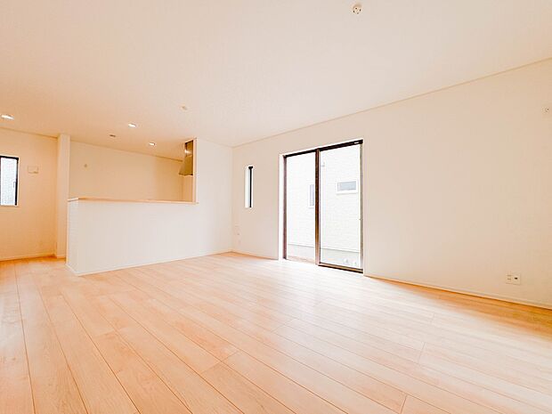 【ダイニング】愛を感じる、幸せを想う、心地よさを受けとる家の各スペースや各お部屋のさまざまな設備。人として日々の暮らしを先へすすめる設備・仕様を採用しています。