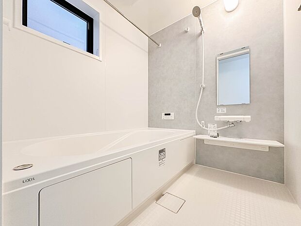 【浴室】一日の疲れを癒してくれるお風呂空間。使いやすさと上質な質感を両立して、単なる習慣から特別な時間に変わるはず。